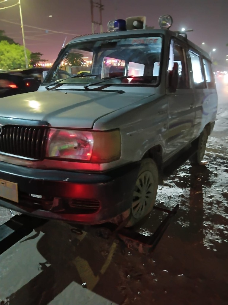 24/7 Emergency Night Towing Police Vehicle Recovery